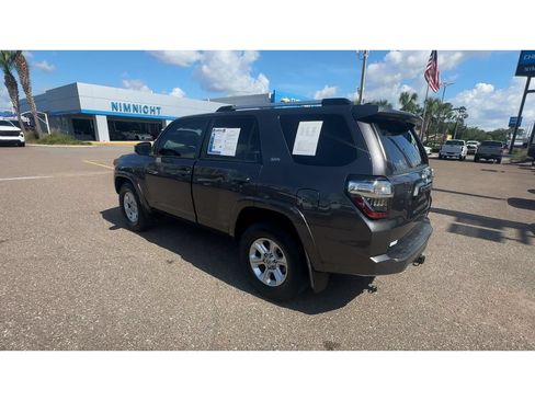 Used 2021 Toyota 4Runner SR5 Premium w/ Moonroof Package RWD image 4