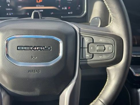 Certified 2026 GMC Sierra 1500 Denali Ultimate w/ LPO, Black Badging Package AWD/4WD image 32