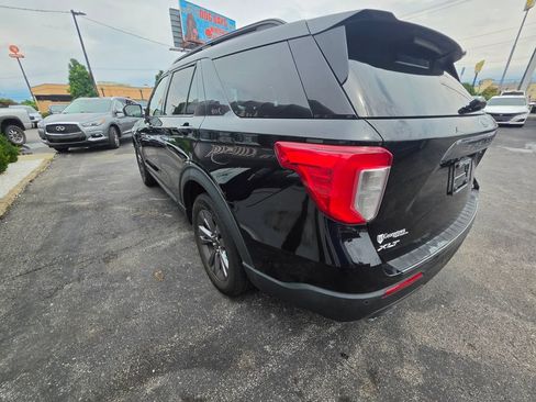 Used 2022 Ford Explorer XLT w/ Equipment Group 202A AWD/4WD image 28
