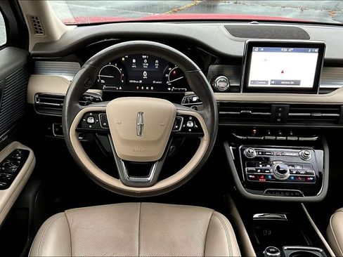 Used 2021 Lincoln Corsair FWD w/ Premium Package image 5