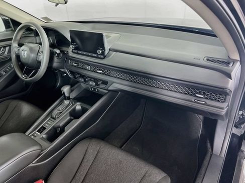 Certified 2023 Honda Accord EX image 28
