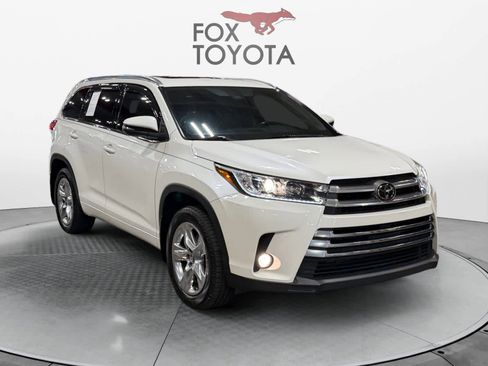 Used 2018 Toyota Highlander Limited image 8