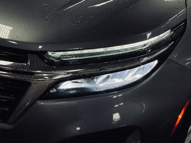 Used 2024 Chevrolet Equinox LT AWD/4WD image 2