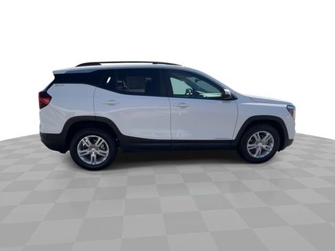 Certified 2023 GMC Terrain SLE w/ Driver Convenience Package FWD image 9