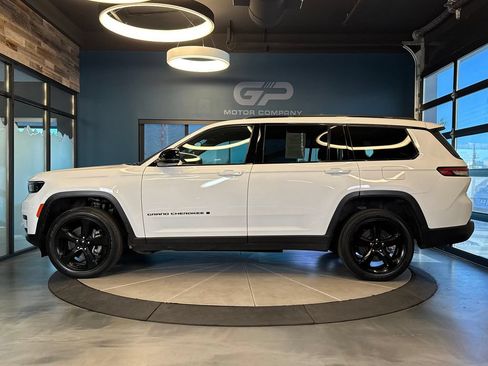 Used 2023 Jeep Grand Cherokee L Laredo AWD/4WD image 50