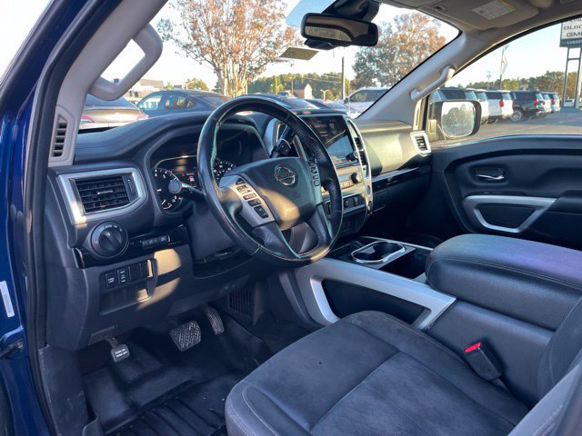 Used 2021 Nissan Titan SV w/ SV Convenience Package RWD image 6
