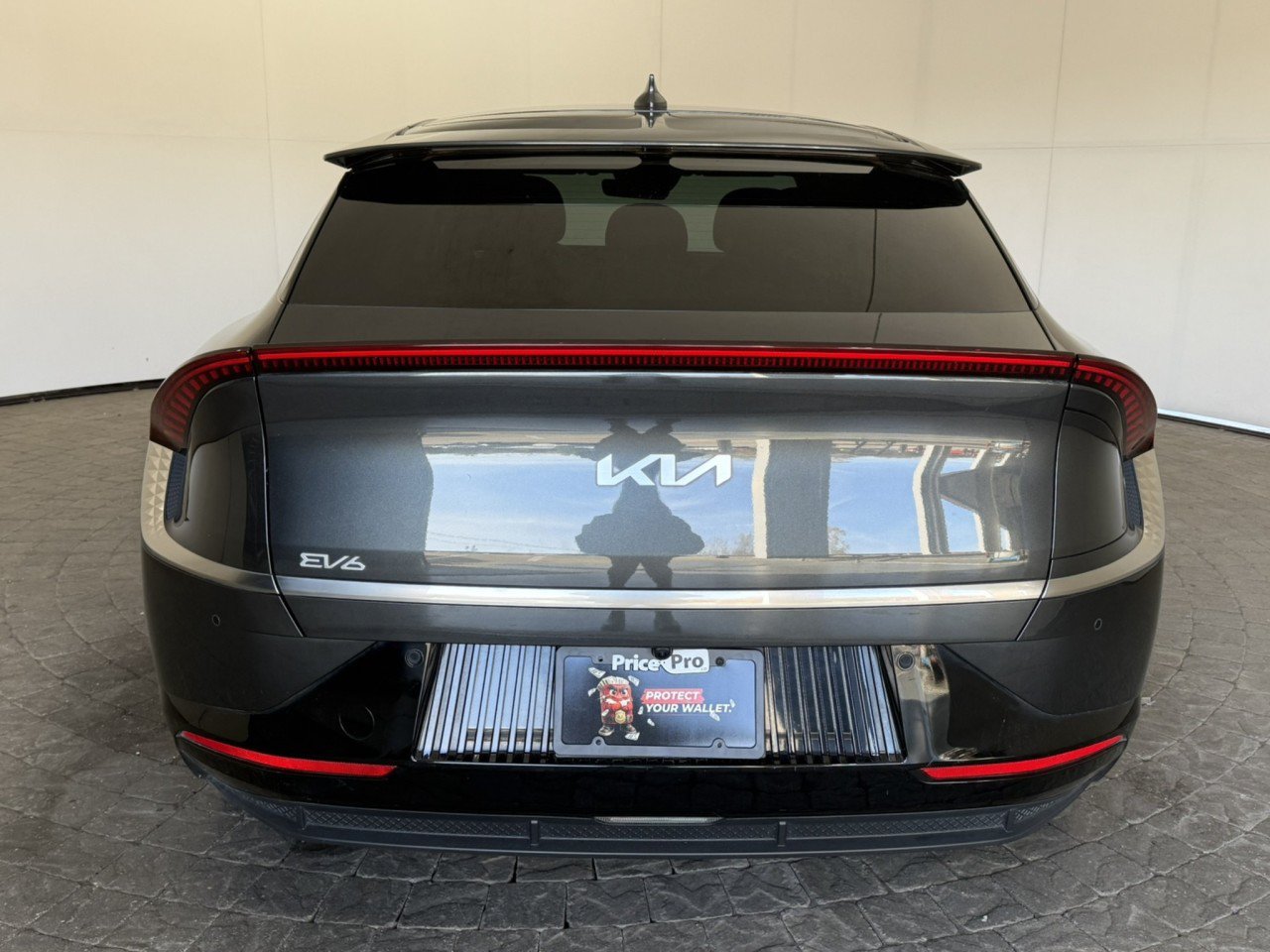 Used 2023 Kia EV6 Wind w/ Wind Technology Package AWD/4WD image 5