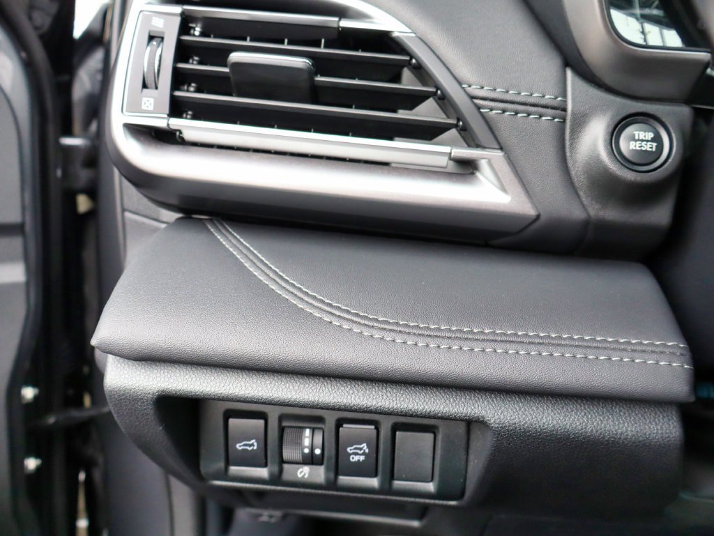 Used 2023 Subaru Outback Touring XT AWD/4WD image 33