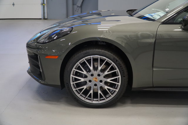 New 2026 Porsche Panamera 4 AWD/4WD image 16