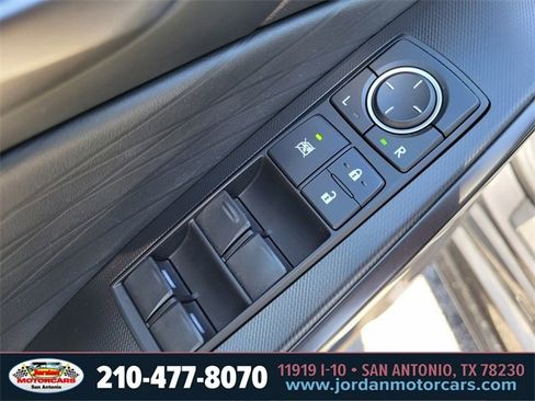 Used 2022 Lexus IS 350 F Sport image 17