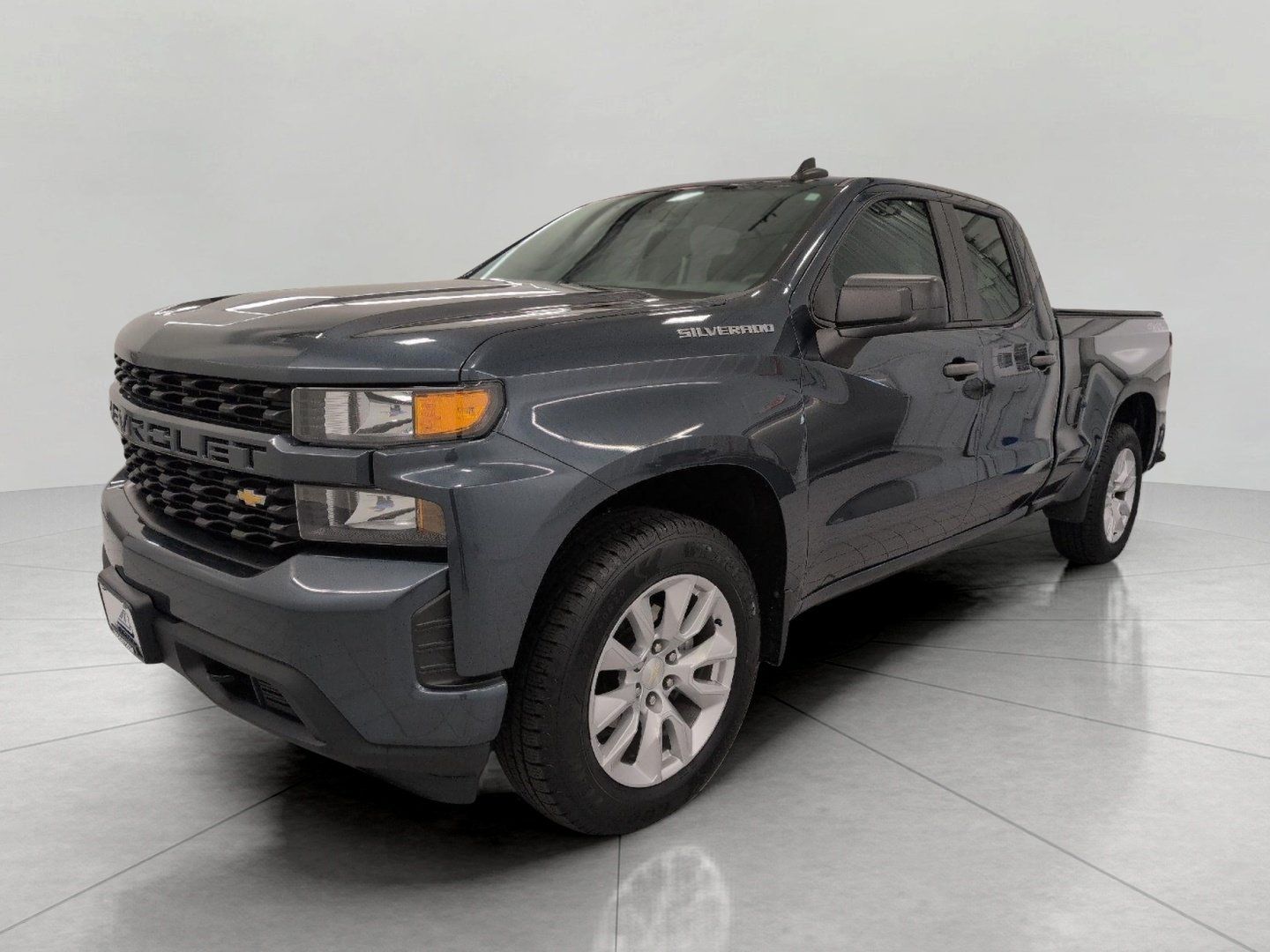 Used 2019 Chevrolet Silverado 1500 Custom w/ Custom Value Package AWD/4WD image 12