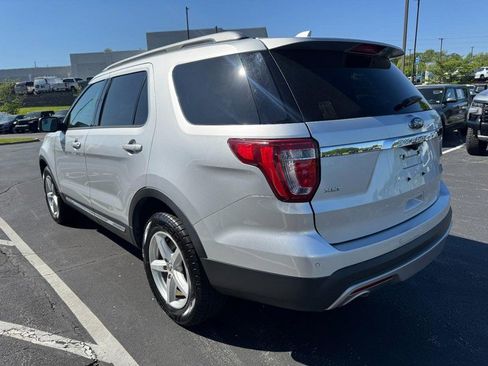 Used 2016 Ford Explorer XLT w/ Equipment Group 202A AWD/4WD image 5