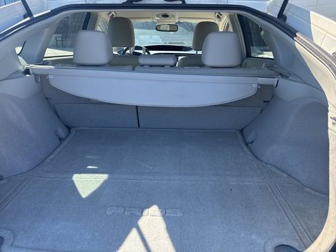 Used 2010 Toyota Prius Five image 9