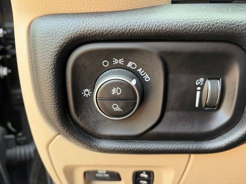 Used 2020 RAM 1500 Big Horn AWD/4WD image 28