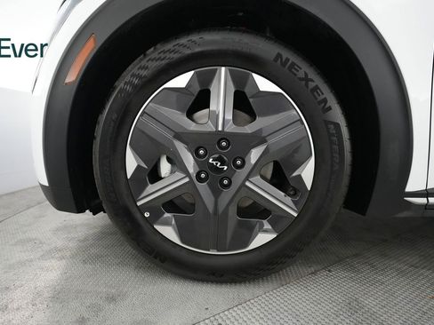 Used 2025 Kia EV6 Light RWD image 19