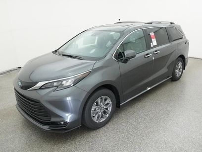 New 2025 Toyota Sienna XLE