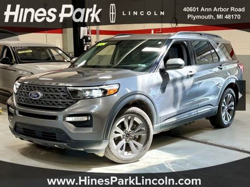 Used 2021 Ford Explorer XLT w/ Equipment Group 202A AWD/4WD image 1