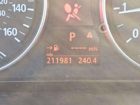 Used 2006 BMW 325xi Sedan image 10