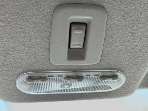 Used 2012 Nissan Juke SL AWD/4WD image 40
