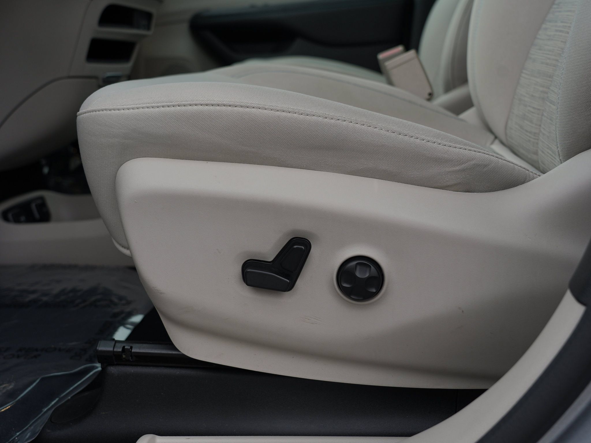 Used 2017 Chrysler Pacifica Touring Plus FWD image 16