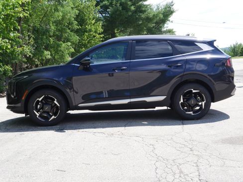 Certified 2026 Kia Sportage EX AWD/4WD image 3