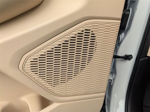 New 2025 Jeep Grand Cherokee Limited image 12