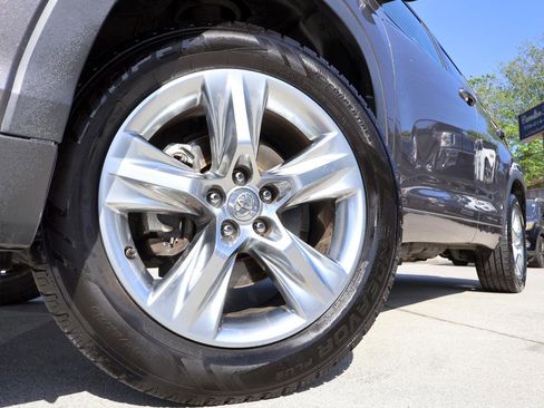 Used 2015 Toyota Highlander Limited image 25