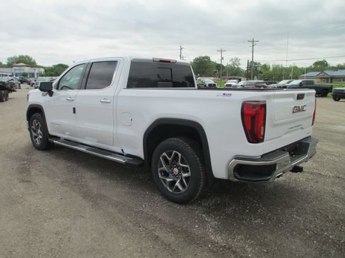 New 2026 GMC Sierra 1500 SLT w/ SLT Premium Plus Package AWD/4WD image 9