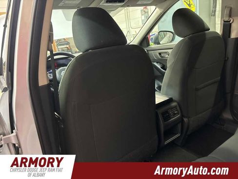 Used 2024 Nissan Rogue S image 25