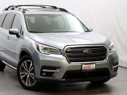 Used 2020 Subaru Ascent Limited w/ Technology Package AWD/4WD image 2