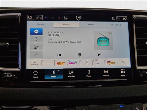 New 2025 Chrysler Voyager LX image 12