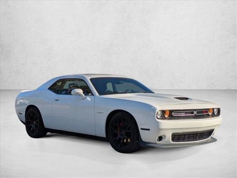 Used 2020 Dodge Challenger R/T image 4