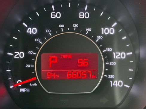 Used 2014 Kia Soul + FWD image 18
