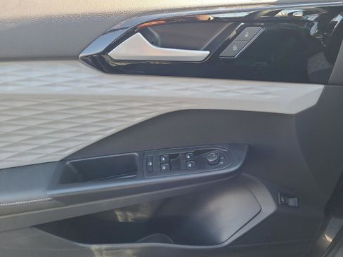 Used 2024 Volkswagen Taos S image 24