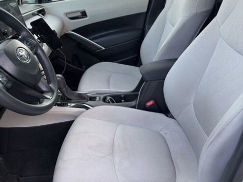 Used 2025 Toyota Corolla Cross L AWD/4WD image 3