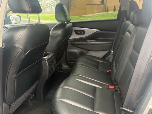 Used 2023 Nissan Murano SV image 14