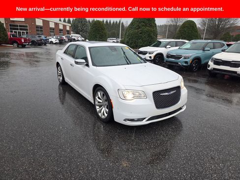 Used 2017 Chrysler 300 C w/ Safetytec Plus Group image 7