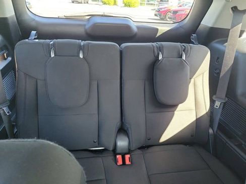 Used 2021 Ford Explorer XLT image 12