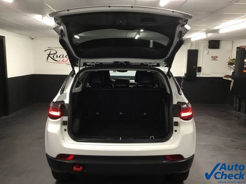 Used 2022 Jeep Compass Trailhawk w/ Trailhawk Elite Group AWD/4WD image 12