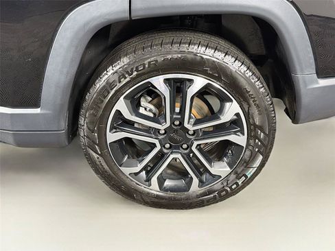 Used 2022 Jeep Compass Limited AWD/4WD image 34