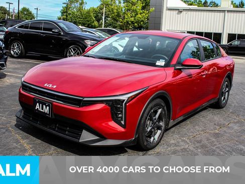 Used 2025 Kia K4 FWD image 2