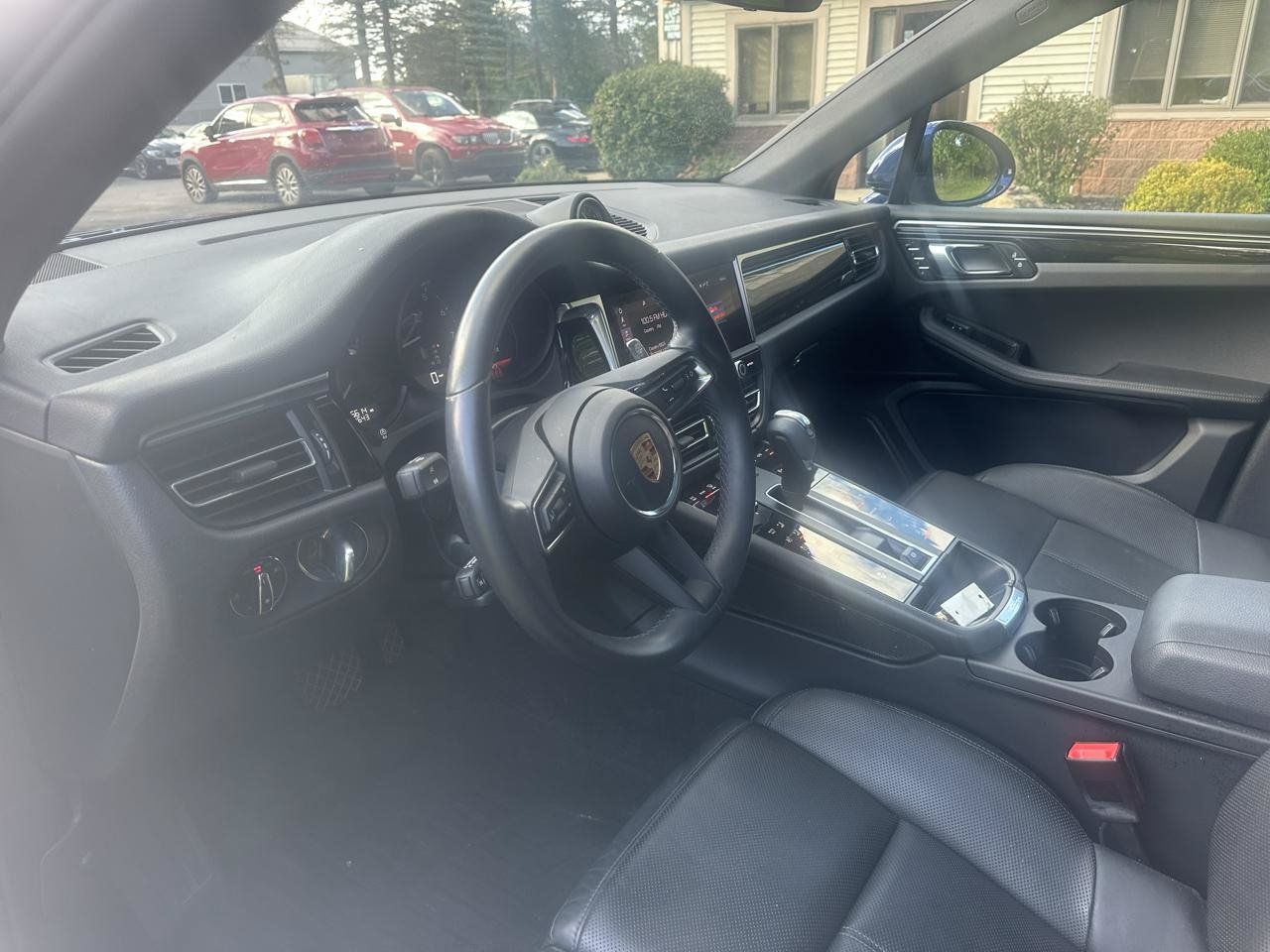 Used 2023 Porsche Macan AWD/4WD image 10