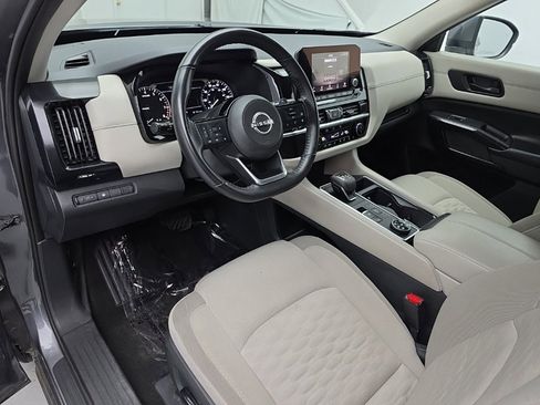 Used 2023 Nissan Pathfinder SV w/ Black Appearance Package image 16