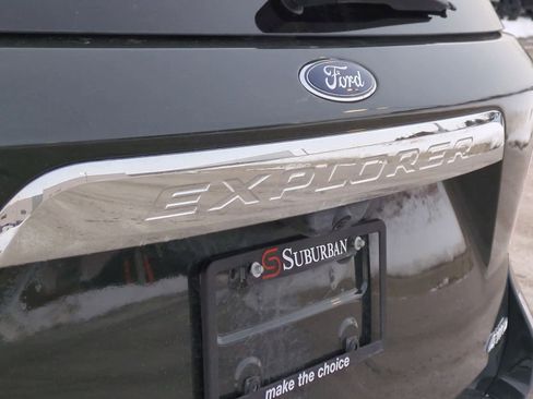 Used 2023 Ford Explorer XLT w/ Equipment Group 202A image 13