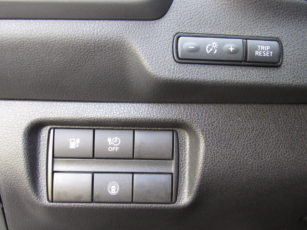 Used 2025 Nissan Leaf S FWD image 30