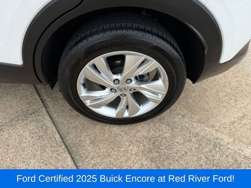 Used 2025 Buick Encore GX Preferred FWD image 9