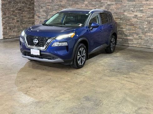 Used 2023 Nissan Rogue SV w/ SV Premium B Package FWD image 5