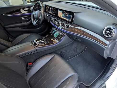 Used 2020 Mercedes-Benz E 350 4MATIC Sedan w/ Premium Package image 4