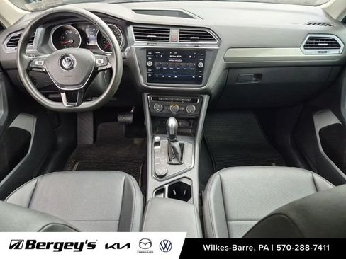 Used 2020 Volkswagen Tiguan SE w/ Panoramic Sunroof Package AWD/4WD image 28