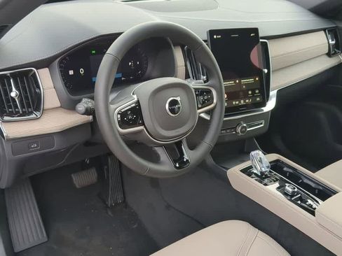 New 2026 Volvo XC90 B5 Core AWD/4WD image 2